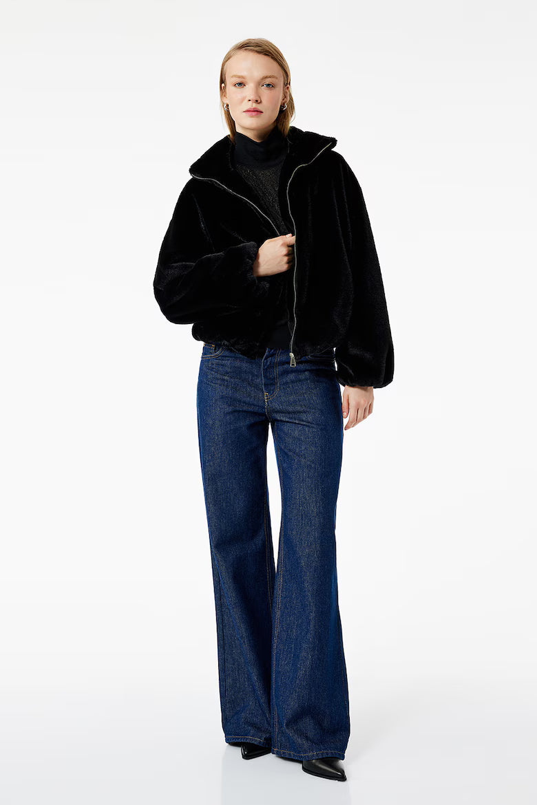 Jacheta din blana sintetica cu buzunare laterale