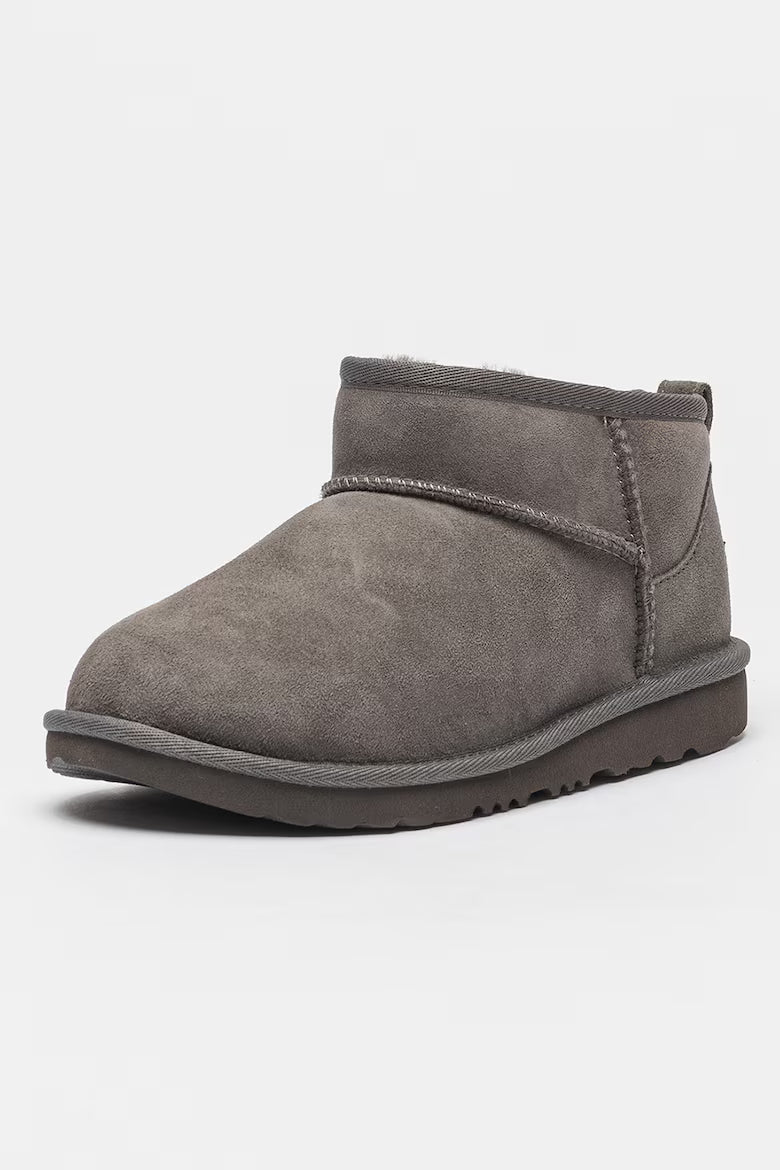 Ghete slip-on rezistente la apa din piele intoarsa Classic Ultra Mini UGG