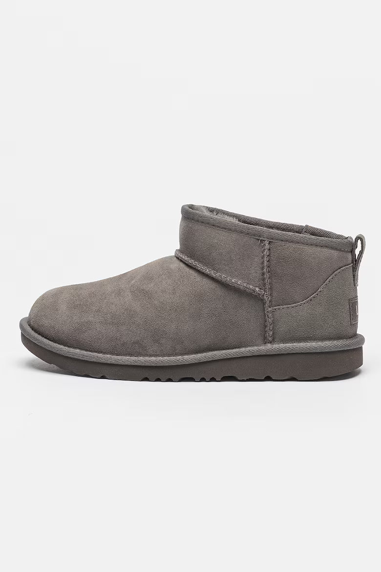 Ghete slip-on rezistente la apa din piele intoarsa Classic Ultra Mini UGG